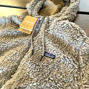 XL Patagonia Women’s Dusty Mesa Fleece Parka (furry taupe)
